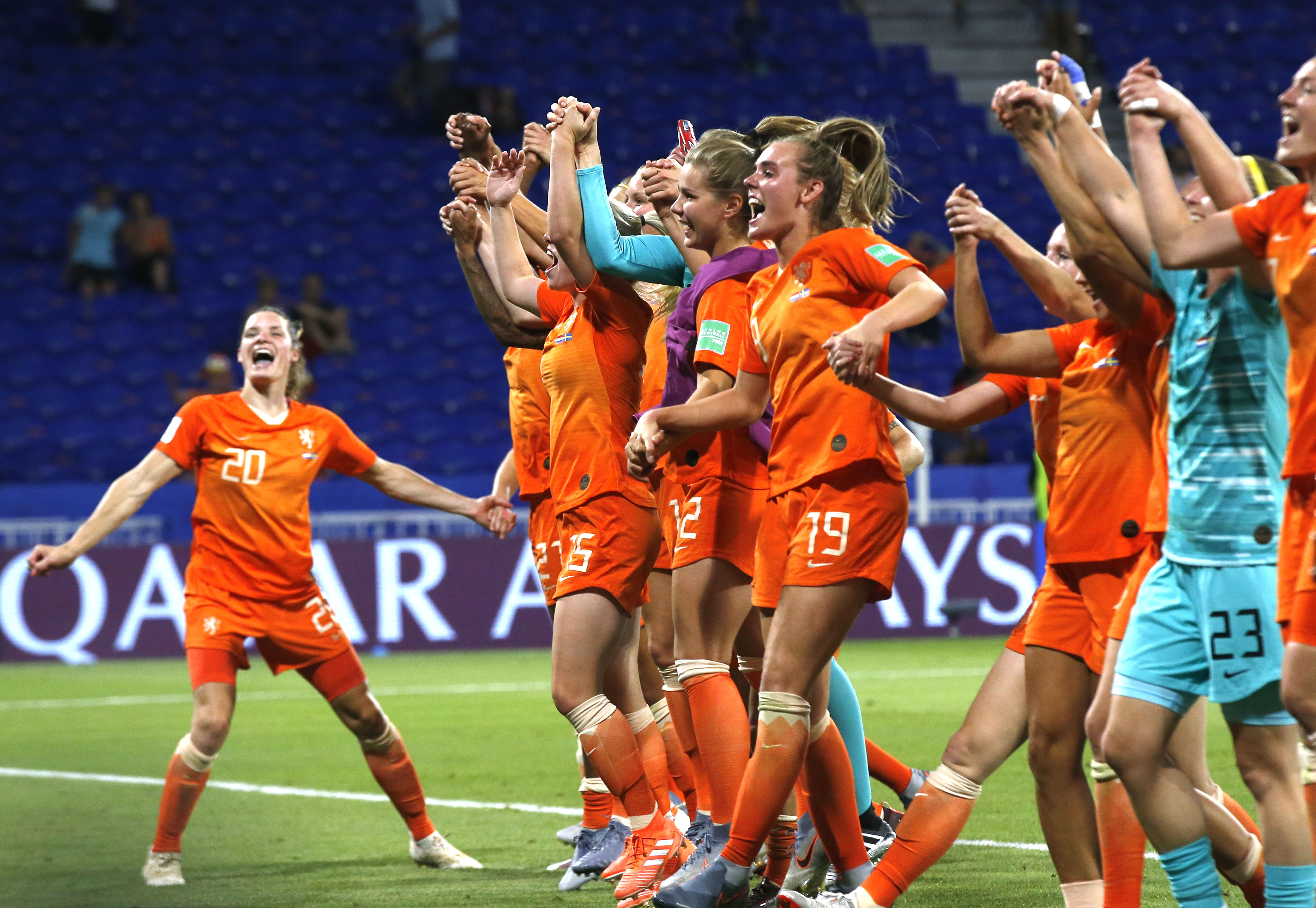 包含爱尔兰再次逆袭反超瑞典,晋级士气高昂的词条 包含爱尔兰再次逆袭反超瑞典,晋级士气高昂的词条