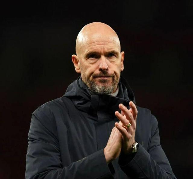 爱游戏官方-法国球队主帅公布辞职决定，球队内部动荡