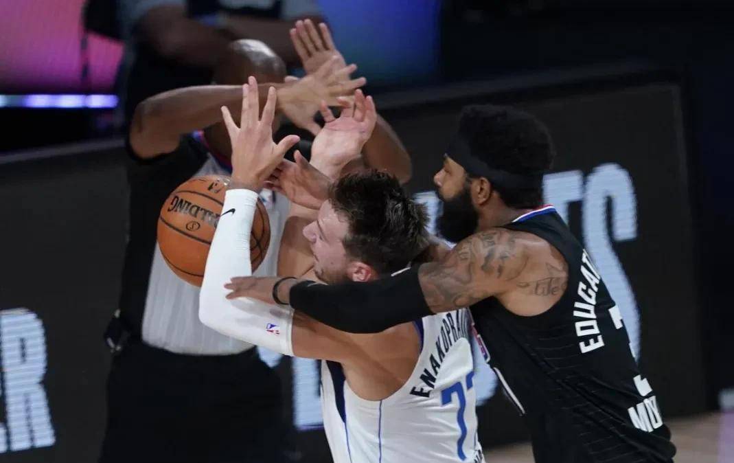 尼克斯击败黄蜂,莫里斯末节出手得人命中关键球的简单介绍 尼克斯击败黄蜂,莫里斯末节出手得人命中关键球的简单介绍