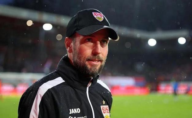 爱游戏入口-包含里尔队经历换帅风波，球员表现出色仍奉献胜利的词条