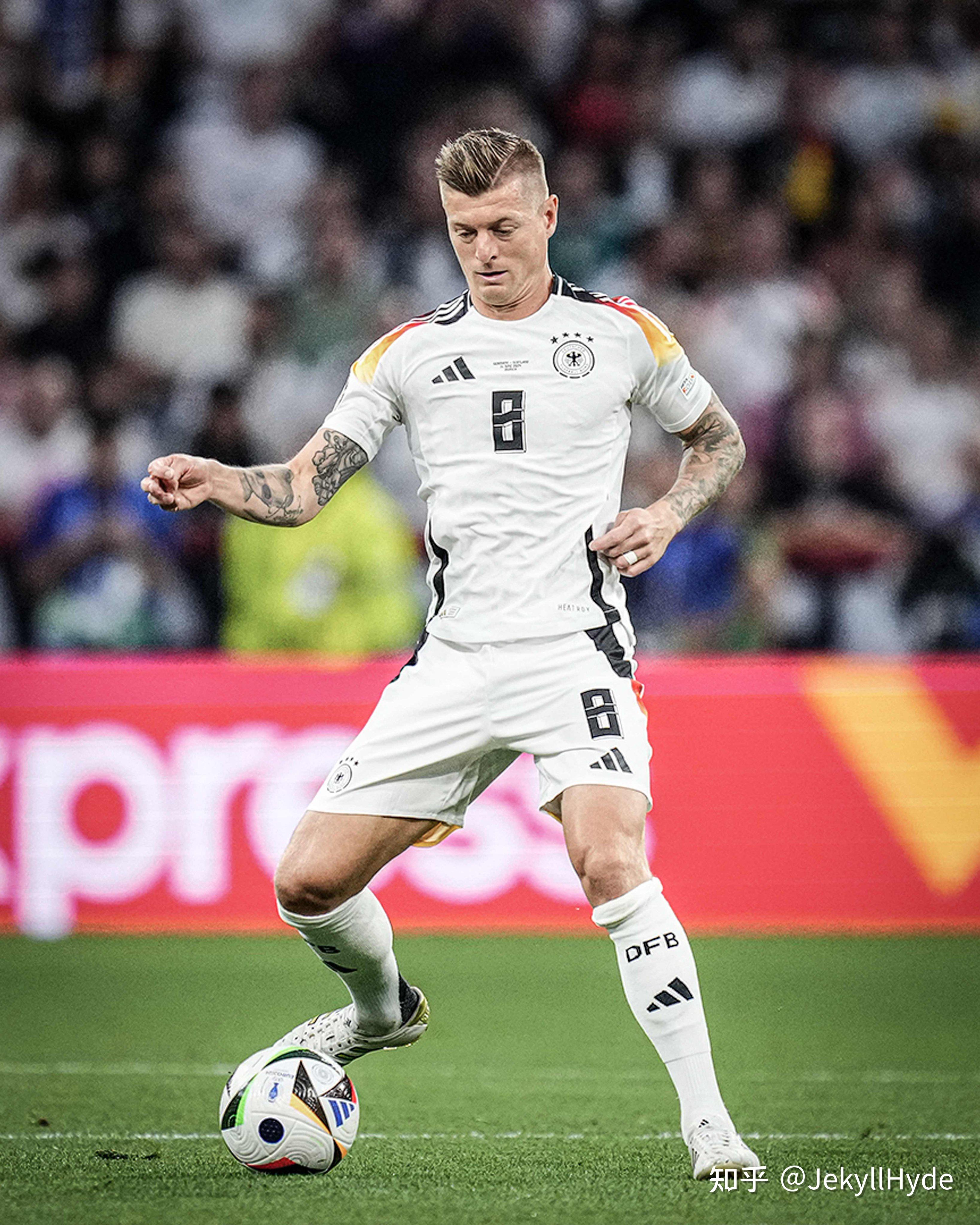 爱游戏活动-德国队大胜一场，继续稳坐榜首位置的简单介绍