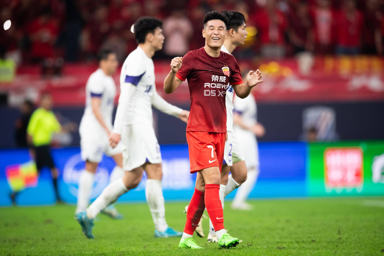 中国球队积极备战亚冠,决胜之际 中国球队积极备战亚冠,决胜之际