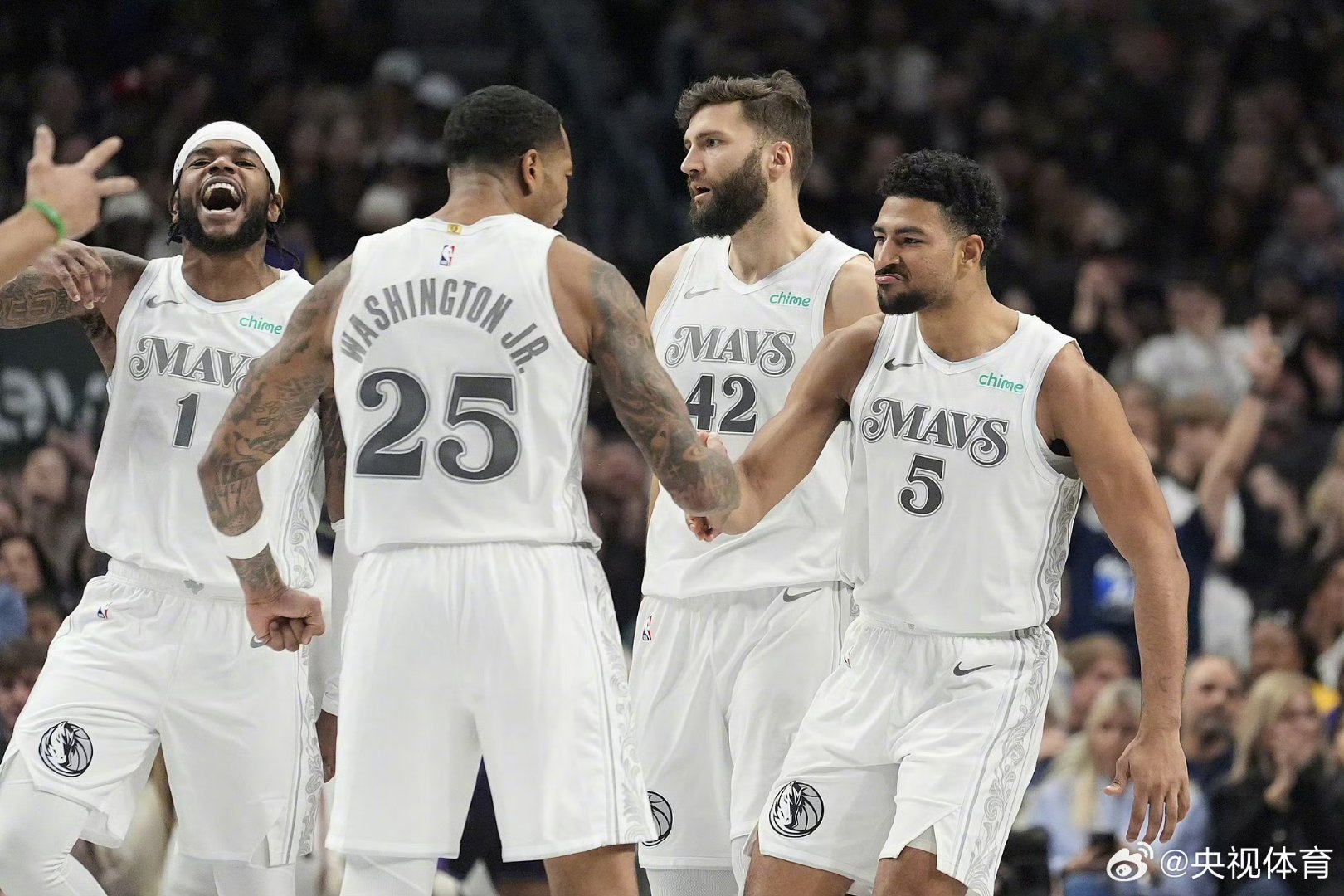 热火击败独行侠,取得五连胜 热火击败独行侠,取得五连胜