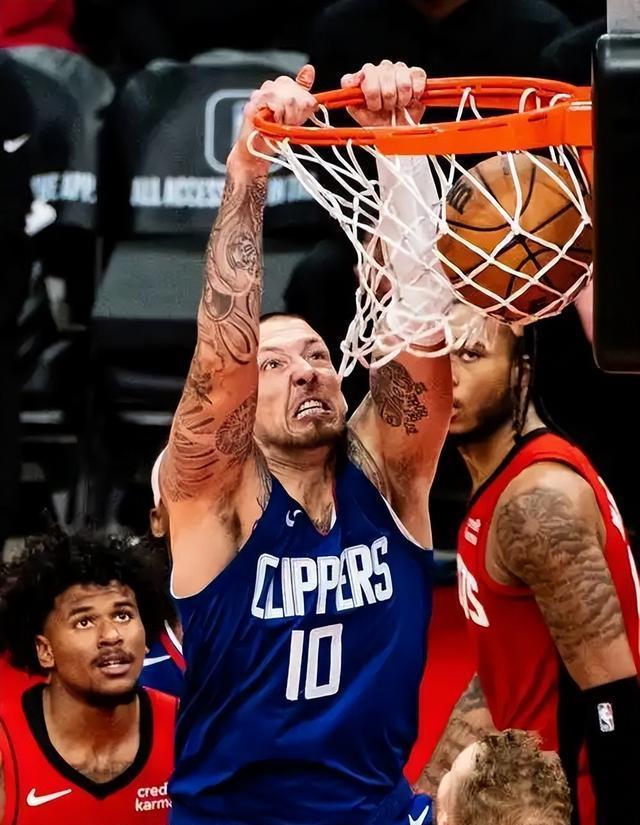 火箭队惊险胜出,马刺队遗憾败局 火箭队惊险胜出,马刺队遗憾败局