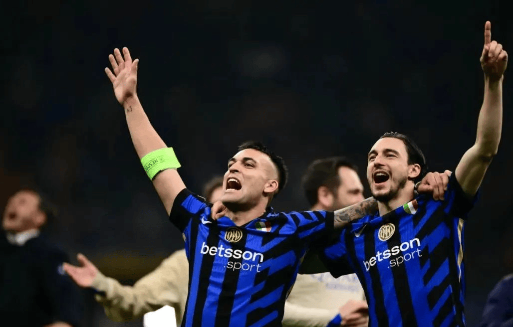 都灵足球队主场告捷,保持不败 都灵足球队主场告捷,保持不败