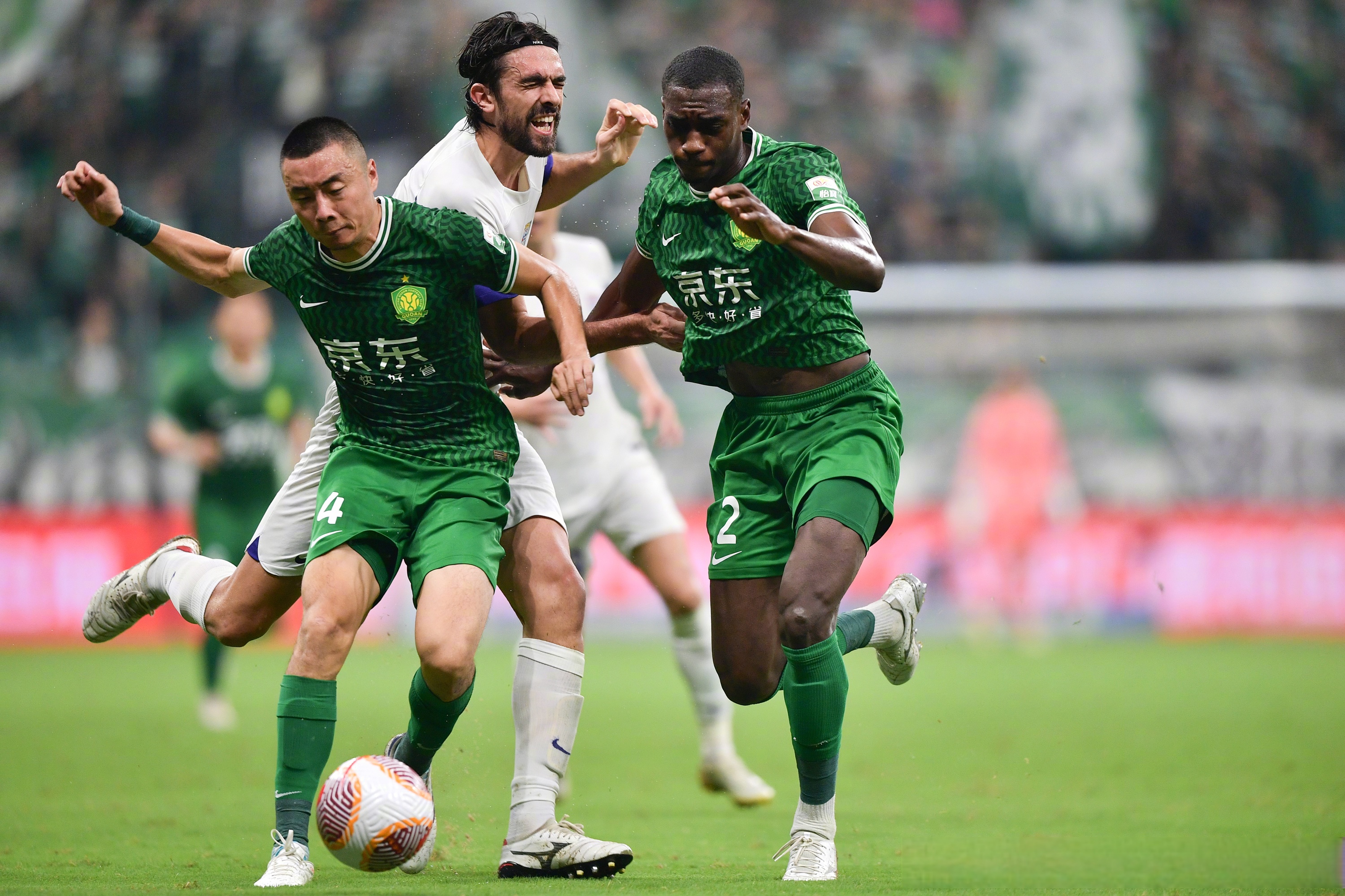 爱游戏新闻-北京中赫国安冲击联赛冠军宝座