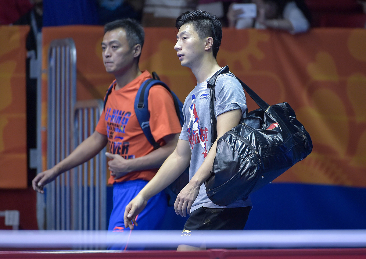 爱游戏教练-球员们在赛场上展现出色表现